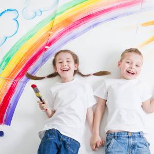 kids painting rainbow